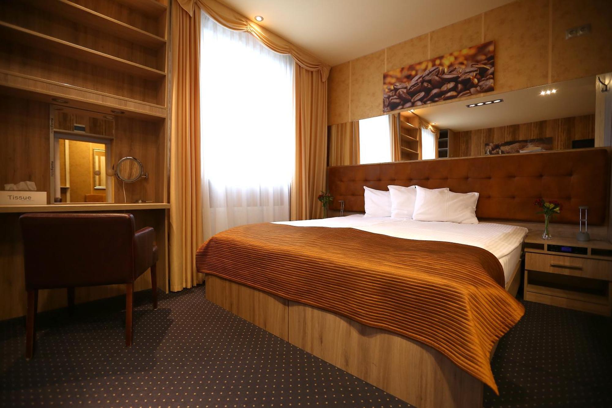 Hotel Forma Piła Esterno foto