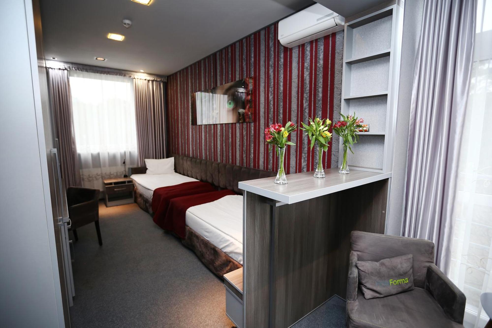 Hotel Forma Piła Esterno foto