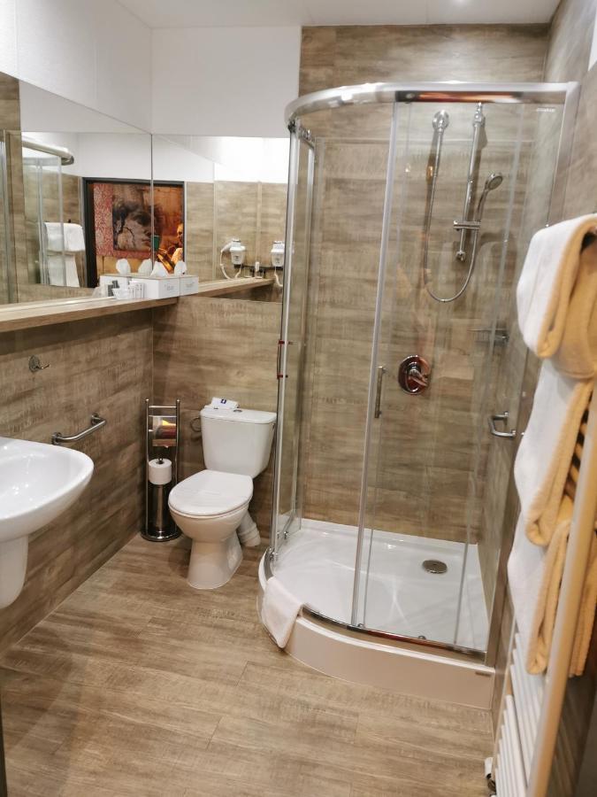 Hotel Forma Piła Esterno foto